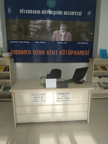 Mehmed Uzun Kütüphanesi Raf görseli