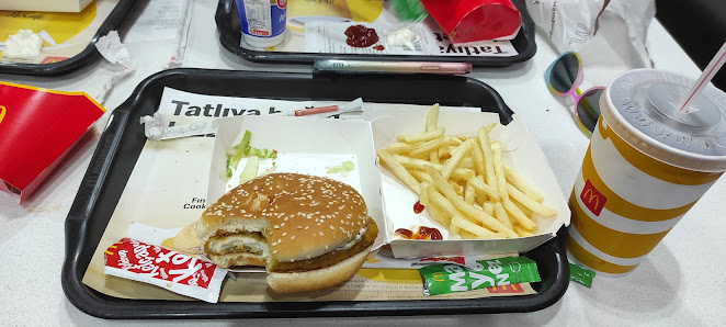 Eskişehir Üniversite McDonald's Hamburger görseli