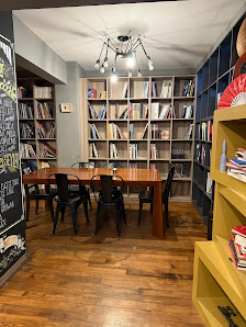 Tasarım Bookshop & Cafe Ortam görseli