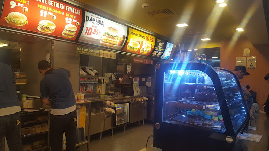 Kares AVM McDonald's Ortam görseli