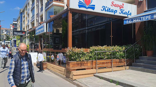 Maltepe Belediyesi Küçükyalı Sosyal Tesisleri / Sevgi Kitap Kafe Tümü görseli
