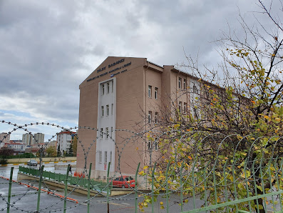 Ataşehir Dilek Sabancı Mesleki ve Teknik Anadolu Lisesi Tümü görseli