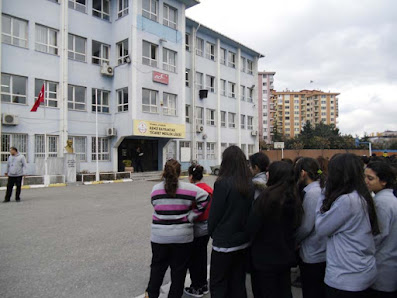 REMZİ BAYRAKTAR MESLEKİ VE TEKNİK ANADOLU LİSESİ Tümü görseli