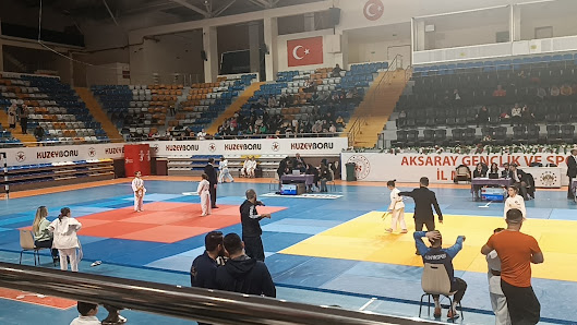 Aksaray Atatürk Stadı