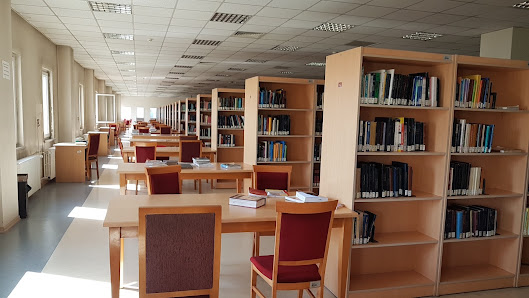 Erciyes Üniversitesi Kadir Has Merkez Kütüphanesi (Kütüphane ve Dökümantasyon Daire Başkanlığı) Raf görseli