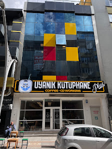 Uyanık Kütüphane İzmit