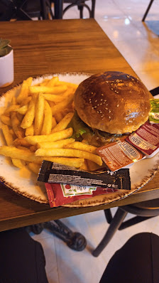 Lion Coffee Yeme-içme görseli