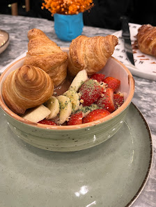 Noww Croissants & Coffee Yeme-içme görseli