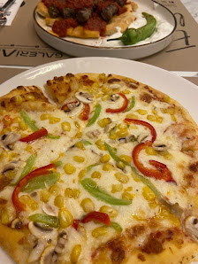Naif Restaurant Cafe Pizza görseli