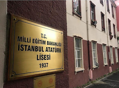 İstanbul Atatürk Anadolu Lisesi - 1937