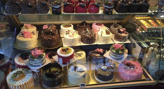 Royal Butik Patisserie Fırınlama görseli