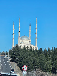 Dicle Üniversitesi Kampüs Girişi Tümü görseli