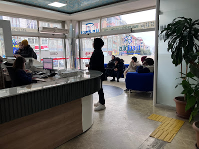 Özel Mediplus Tıp Merkezi Lobi görseli