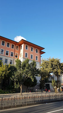 İstanbul Üniversitesi Edebiyat Fakültesi Videolar görseli