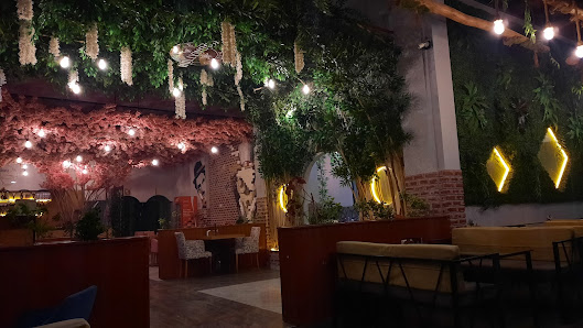 HOLLYWOOD GARDEN CAFE Tümü görseli
