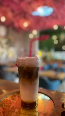 HOLLYWOOD GARDEN CAFE Videolar görseli