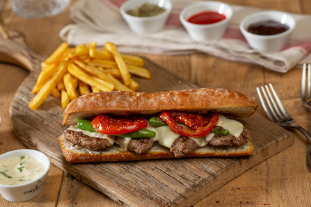 Catch Him! Cafe & Bistro Yeme-içme görseli