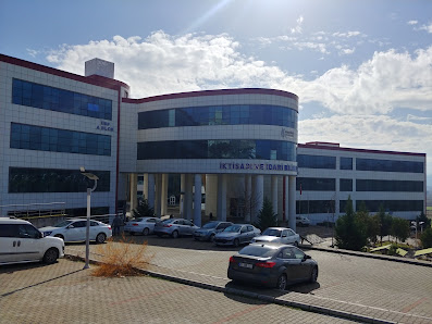 MCBÜ, İktisadi ve İdari Bilimler Fakültesi Tümü görseli
