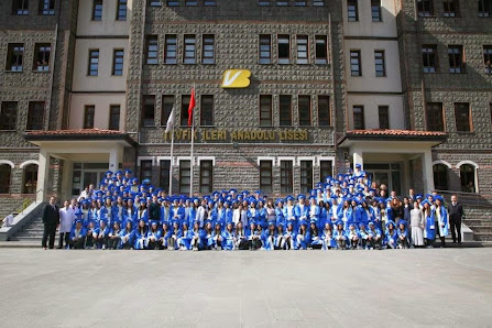Tevfik İleri Anadolu Lisesi Üniforma görseli