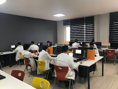 Yazılım Lisesi, Mehmet Rıfat Evyap Mesleki ve Teknik Anadolu Lisesi Tümü görseli