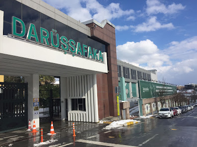 Darüşşafaka Eğitim Kurumları Öğrenci ve Ziyaretçi Giriş Kapısı