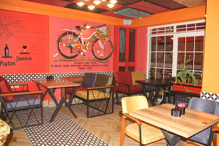 Cafe Four FM Ortam görseli
