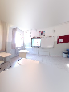 Zeytinburnu Merkezefendi Anadolu İmam Hatip Lisesi Street View ve 360° görseli