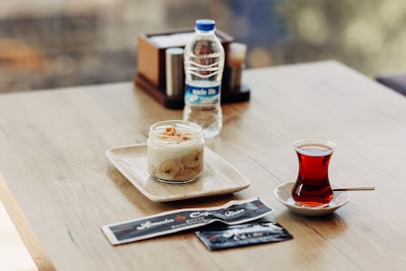 Almeda Cafe & Bistro Yeme-içme görseli