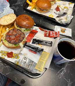 ÖKÜZ BURGER ŞIRNAK Hamburger görseli