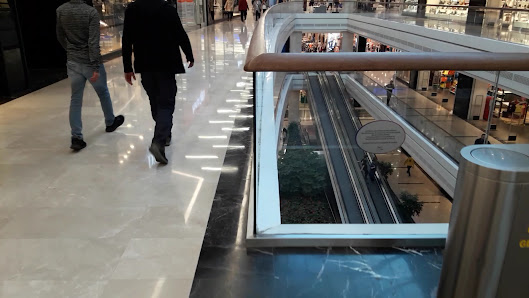 Metromall Alışveriş Merkezi İç görseli