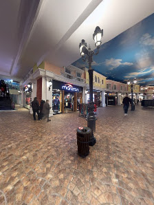 Venezia Mega Outlet Street View ve 360° görseli
