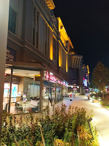Sinpaṣ Deposite Outlet Kamusal Alan görseli