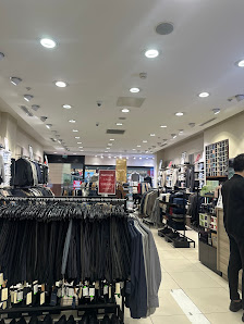 Hatemoğlu Beylikdüzü Migros AVM İç görseli