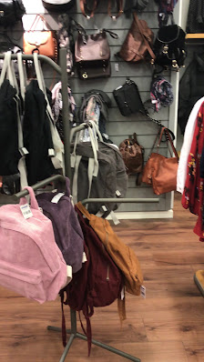 Mavi- Beylikdüzü Migros AVM İç görseli