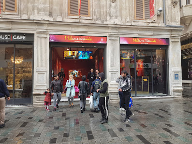 Grand Pera AVM Madame Tussauds Istanbul görseli