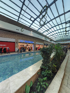 Highway Outlet Avm Street View ve 360° görseli