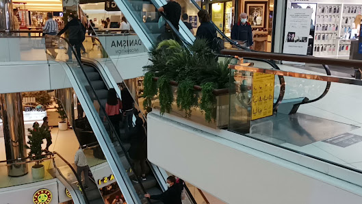 Zafer Plaza Alışveriş Merkezi İç görseli