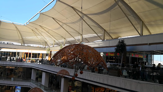 Sur Yapı Metrogarden AVM İç görseli