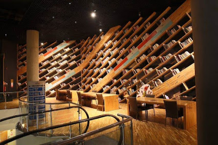Kanatlı Alışveriş Merkezi İç görseli