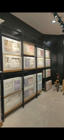 DUİSBURGHOME OUTLET İç görseli