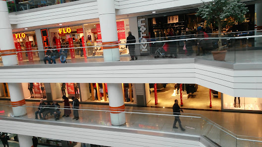 Kares Avm İç görseli