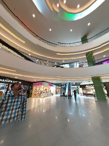 Novaland Outlet Alışveriş Merkezi Street View ve 360° görseli