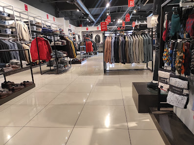 Hatemoğlu Muğla Outlet Park AVM İç görseli