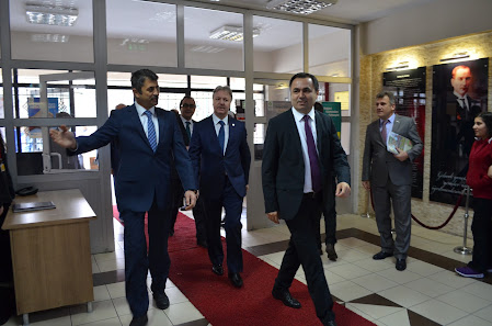 Ayhan Sümer Anadolu Lisesi Sahibinin seçtikleri görseli