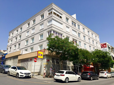Üsküdar Çiçekçi Kız Yurdu Ziyaretçilerden görseli