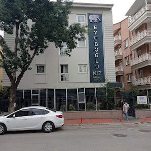 Eyüboğlu Kız Öğrenci Yurdu Ziyaretçilerden görseli