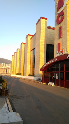 Tıp Fakültesi Acil Girişi