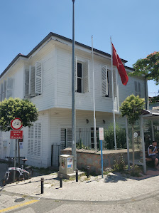Büyükada İlçe Halk Kütüphanesi Tümü görseli