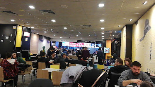 McDonald's Adana Tepe Ortam görseli