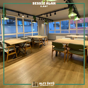 Altı Üstü Kütüphane & Cafe Sahibinin seçtikleri görseli